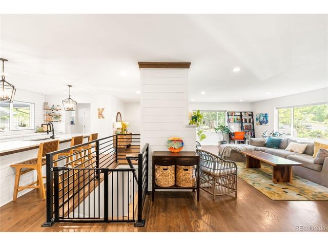 200 Locust St, Denver, CO 80220