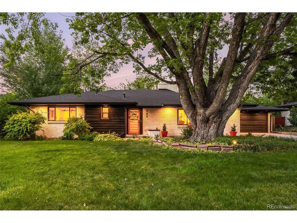 200 Locust St, Denver, CO 80220