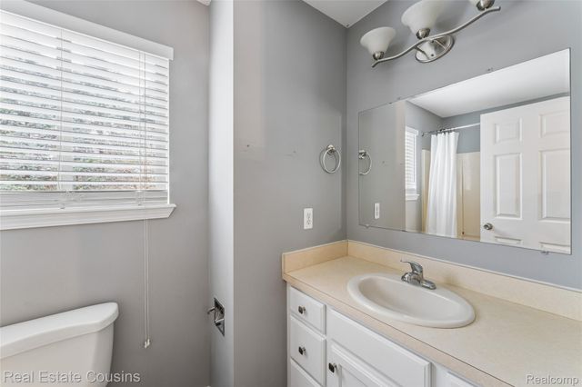 1520 Ne Eden Gardens Drive S, Fenton, MI 48430