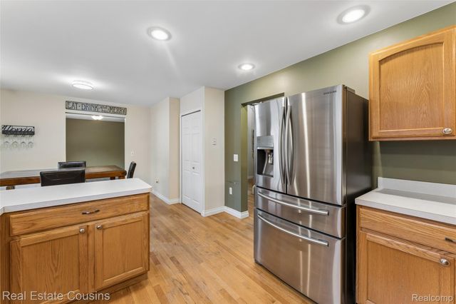 1520 Ne Eden Gardens Drive S, Fenton, MI 48430