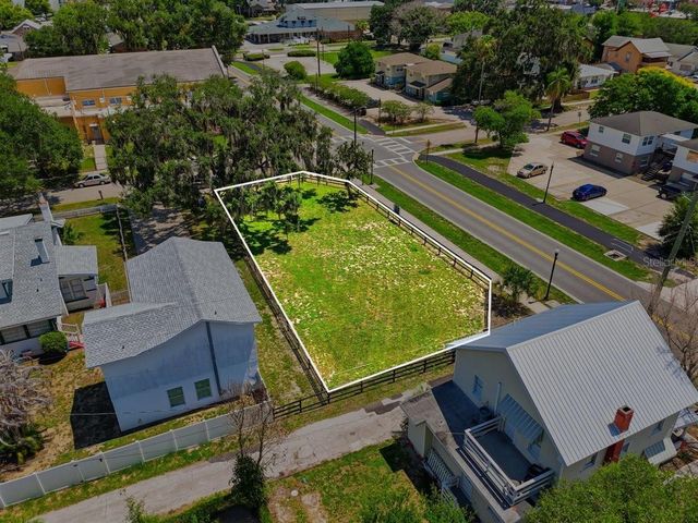 702 AVENUE A, Winter Haven, FL 33880