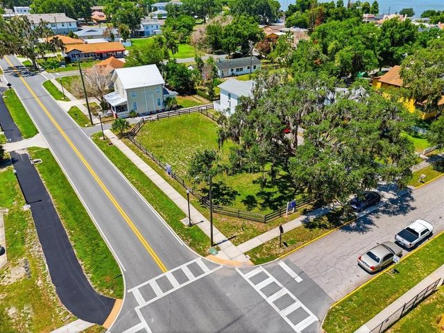 702 AVENUE A, Winter Haven, FL 33880