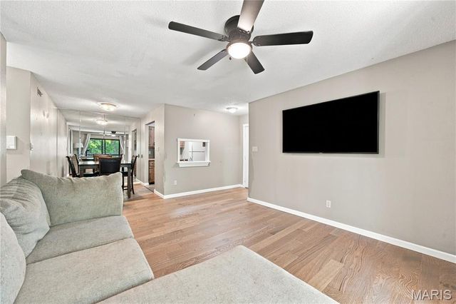 6803 Cottage Grove Lane F, Oakville, MO 63129
