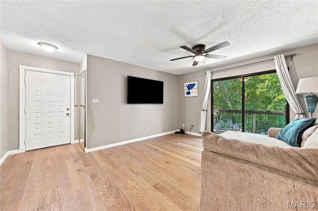 6803 Cottage Grove Lane F, Oakville, MO 63129