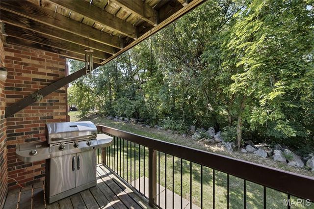 6803 Cottage Grove Lane F, Oakville, MO 63129