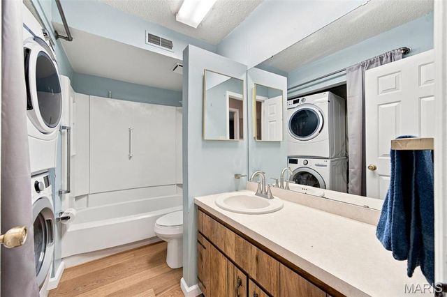6803 Cottage Grove Lane F, Oakville, MO 63129