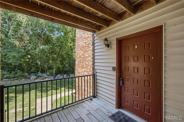 6803 Cottage Grove Lane F, Oakville, MO 63129