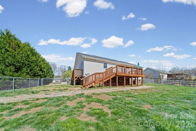 1024 Daniel Drive, Stanley, NC 28164