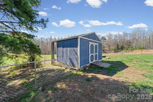 1024 Daniel Drive, Stanley, NC 28164