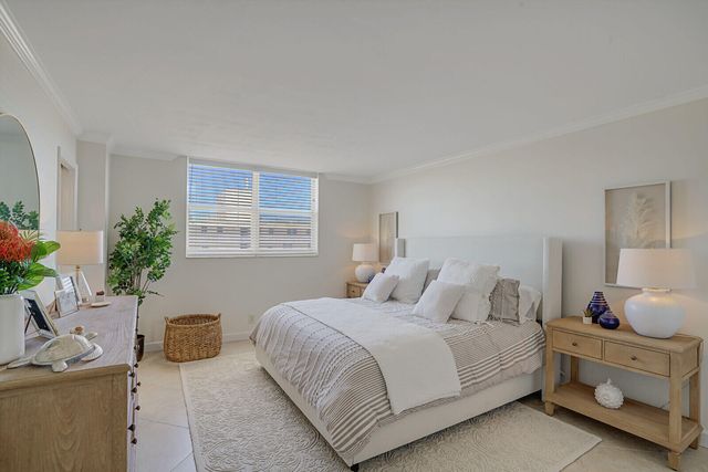 1051 Hillsboro Mile 902e, Hillsboro Beach, FL 33062