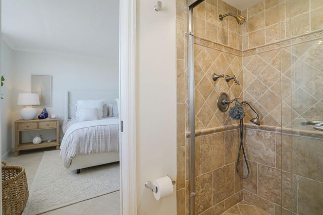 1051 Hillsboro Mile 902e, Hillsboro Beach, FL 33062