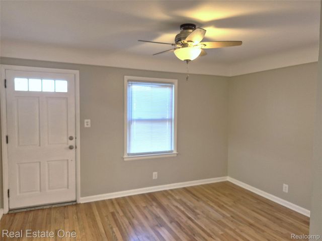 1069 Mulberry Street, Wyandotte, MI 48192