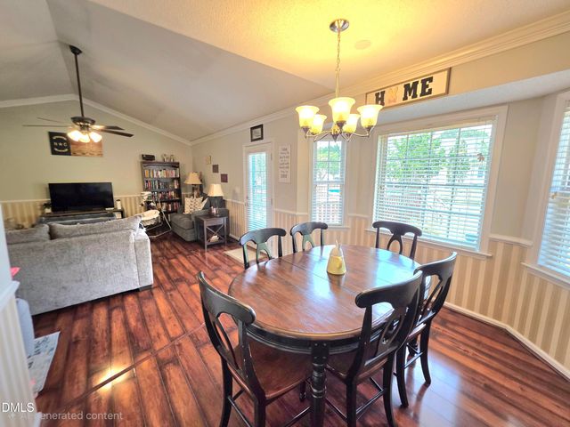 19 Atlantic Avenue, Benson, NC 27504