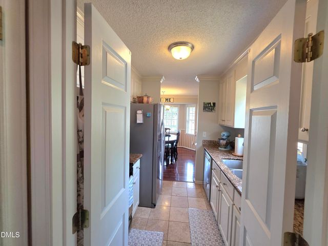 19 Atlantic Avenue, Benson, NC 27504