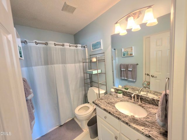 19 Atlantic Avenue, Benson, NC 27504