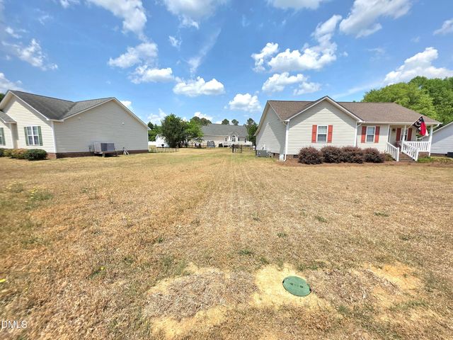 19 Atlantic Avenue, Benson, NC 27504