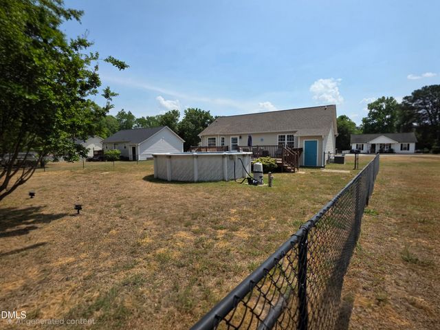 19 Atlantic Avenue, Benson, NC 27504