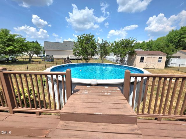 19 Atlantic Avenue, Benson, NC 27504