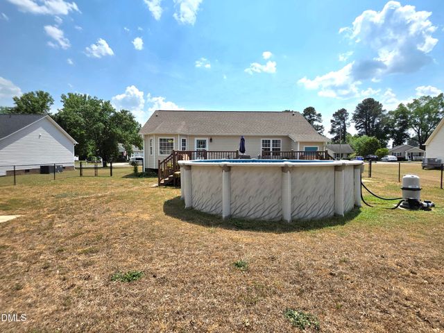19 Atlantic Avenue, Benson, NC 27504