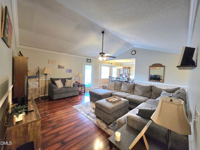 19 Atlantic Avenue, Benson, NC 27504