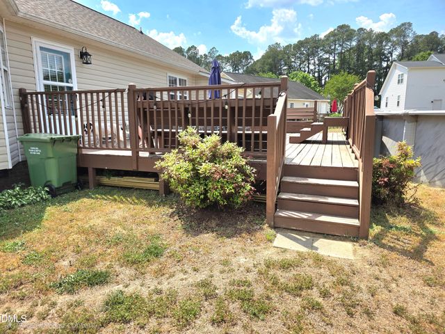 19 Atlantic Avenue, Benson, NC 27504