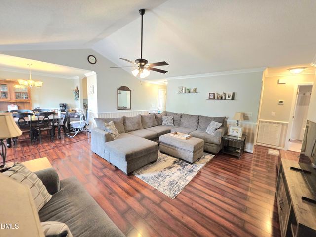 19 Atlantic Avenue, Benson, NC 27504