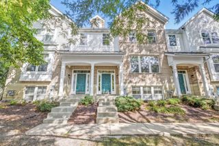 5662 Cambridge Way, Hanover Park, IL 60133