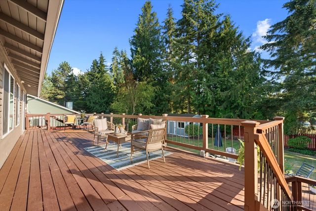 1018 154th Place SW, Lynnwood, WA 98037