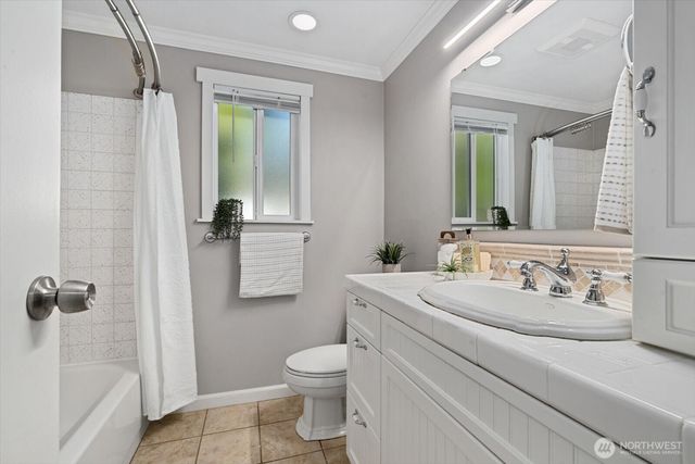 1018 154th Place SW, Lynnwood, WA 98037