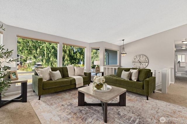 1018 154th Place SW, Lynnwood, WA 98037
