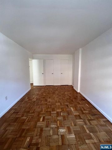 6515 Boulevard East 2E, West New York, NJ 07093