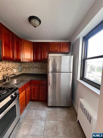 6515 Boulevard East 2E, West New York, NJ 07093