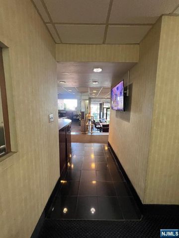 6515 Boulevard East 2E, West New York, NJ 07093