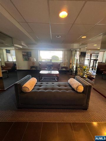 6515 Boulevard East 2E, West New York, NJ 07093