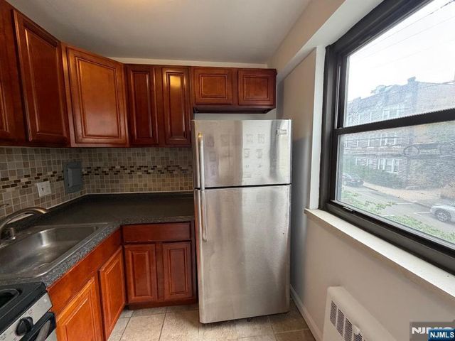 6515 Boulevard East 2E, West New York, NJ 07093
