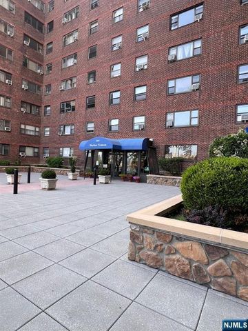 6515 Boulevard East 2E, West New York, NJ 07093