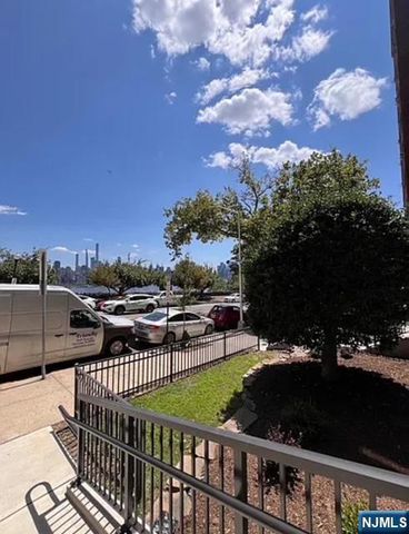 6515 Boulevard East 2E, West New York, NJ 07093
