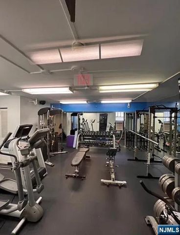 6515 Boulevard East 2E, West New York, NJ 07093