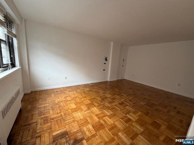 6515 Boulevard East 2E, West New York, NJ 07093