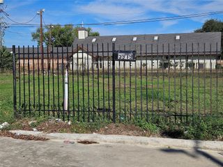 5919 N Wayside Drive, Houston, TX 77028