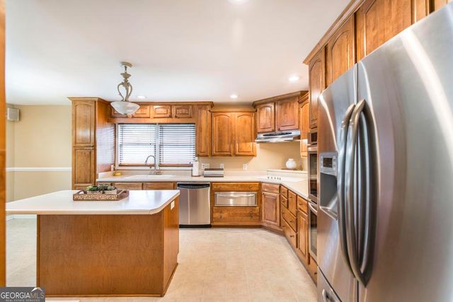 1720 Winston Drive, Macon, GA 31206