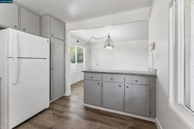 355 Parkview Ter 7, Vallejo, CA 94589