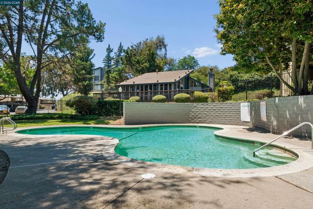 355 Parkview Ter 7, Vallejo, CA 94589