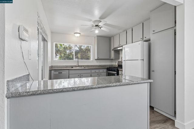 355 Parkview Ter 7, Vallejo, CA 94589
