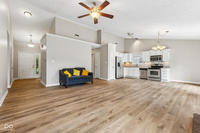 19576 Jena Drive, Noblesville, IN 46062