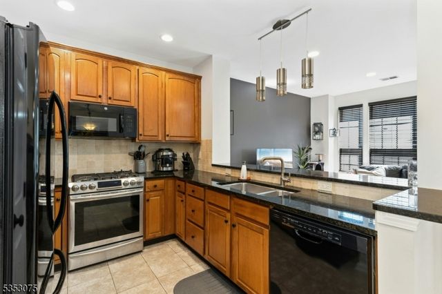 211 Swanstrom Pl 211, Union Twp., NJ 07083