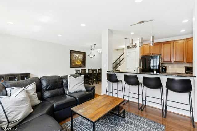 211 Swanstrom Pl 211, Union Twp., NJ 07083