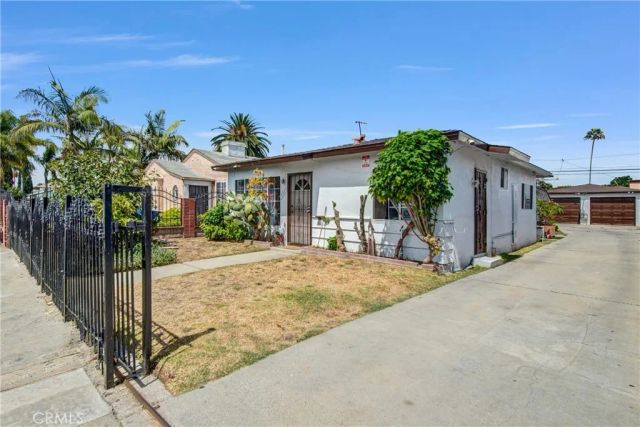 9620 Felton, Inglewood, CA 90301