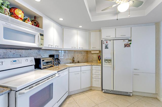 5070 N Ocean Drive 10c, Singer Island, FL 33404