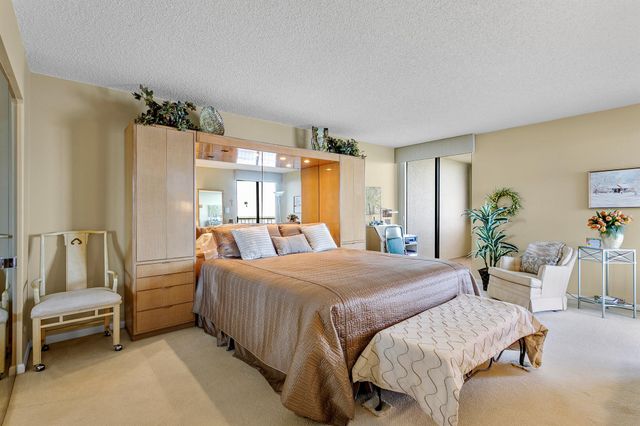 5070 N Ocean Drive 10c, Singer Island, FL 33404